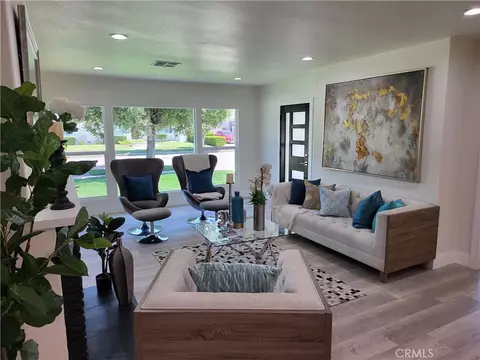 2328 Fairmont Ave, Santa Ana, CA 92706