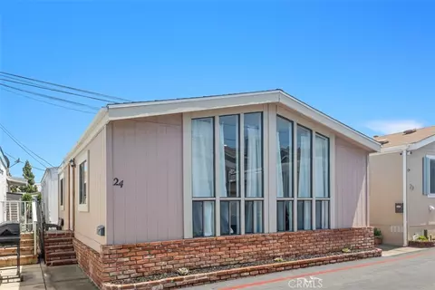 327 W Wilson St #24, Costa Mesa, CA 92627