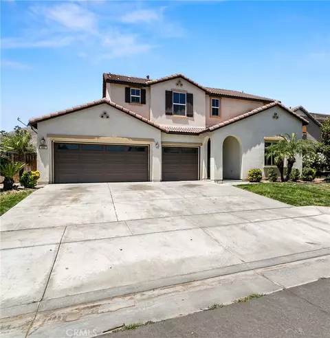 632 Groveside Dr, San Jacinto, CA 92582
