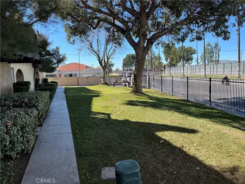 121 Tiger Ln, San Jacinto, CA 92583