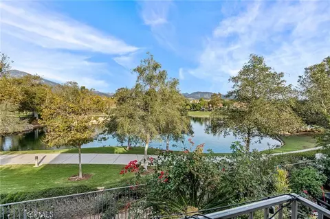 10 Vista Lago #19, Rancho Santa Margarita, CA 92688