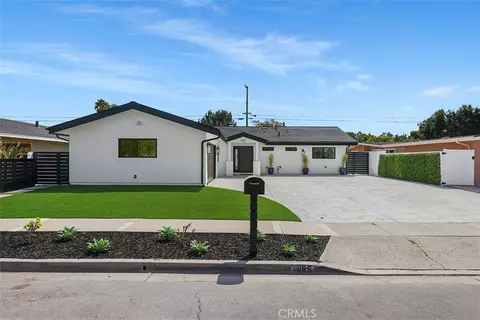 885 Senate St, Costa Mesa, CA 92627