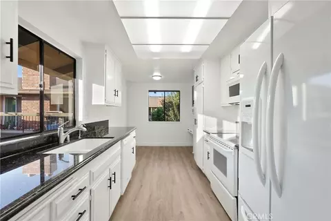 1111 S Coast Dr #30, Costa Mesa, CA 92626