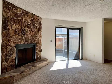 515 Meyer Ln #40, Redondo Beach, CA 90278