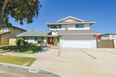 1064 El Camino Dr, Costa Mesa, CA 92626