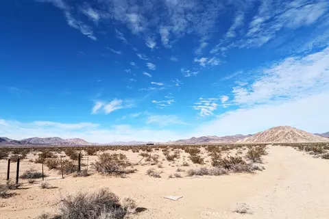 7 Northside Rd, Lucerne Valley, CA 92356 photo 3
