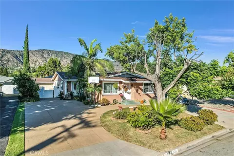 851 W Foothill Blvd, Glendora, CA 91741