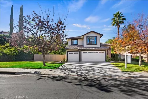 5 Bella Firenze, Lake Elsinore, CA 92532
