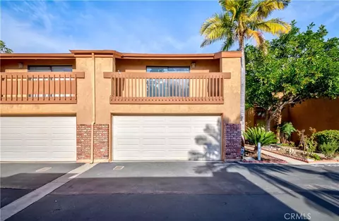 2286 Pacific Ave #2, Costa Mesa, CA 92627