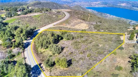 7 S Main Dv, Lake Elsinore, CA 92530