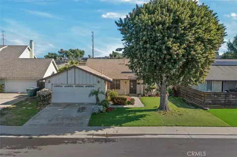 21052 Galbar Cir, Huntington Beach, CA 92646
