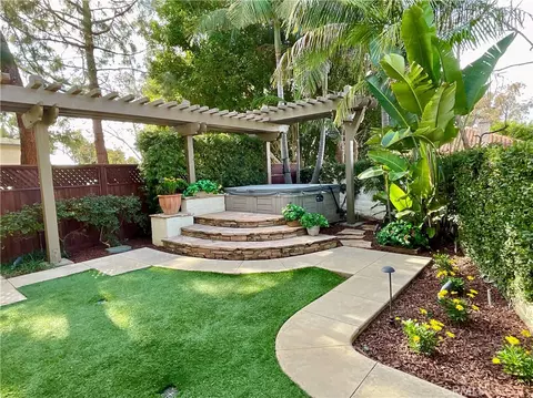 25161 Oak Canyon Ln #1, Lake Forest, CA 92630