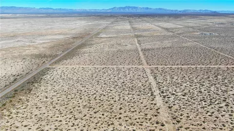 2 Spring Vly, Ranchos, CA 92389 photo 11