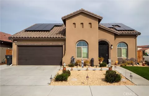 9520 Woodland Rdg, Shafter, CA 93263