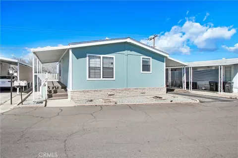 880 N Lake St #46, Hemet, CA 92544