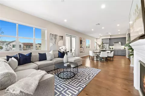 150 Follyhatch, Irvine, CA 92618