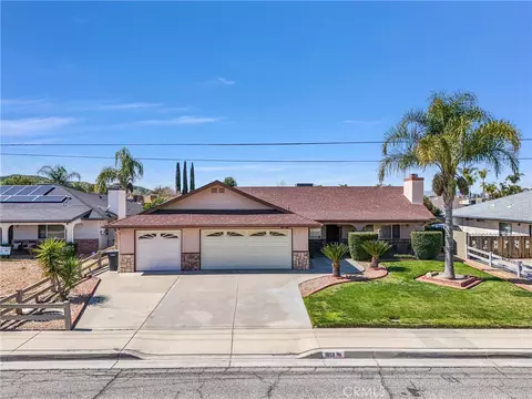 1053 N Hemet St, Hemet, CA 92544