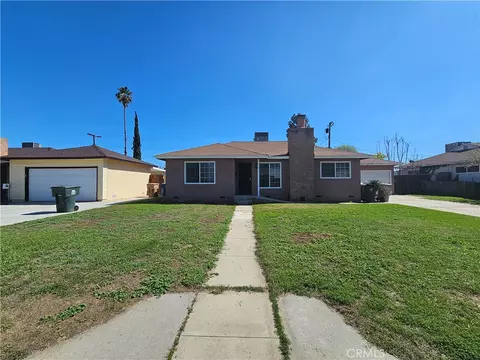 716 Cherokee Dr, Bakersfield, CA 93309