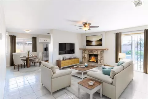 641 W Whittier Ave, Hemet, CA 92543