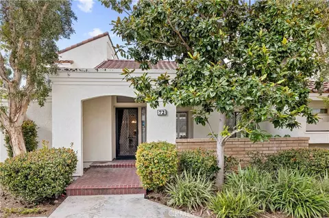 72 Navarre #113, Irvine, CA 92612