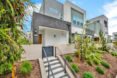 158 Sentosa, Irvine, CA 92618