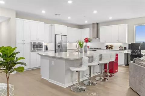 135 Bowery, Irvine, CA 92612 photo 1