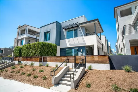 213 Paramount, Irvine, CA 92618