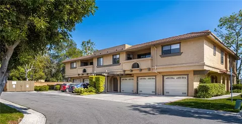 25266 Birch Grove Ln #6, Lake Forest, CA 92630