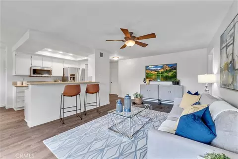 25275 Oak Canyon Ln #6, Lake Forest, CA 92630