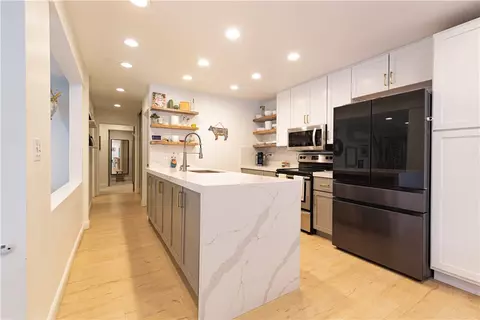 13691 Ruette Le Parc #A, Del Mar, CA 92014