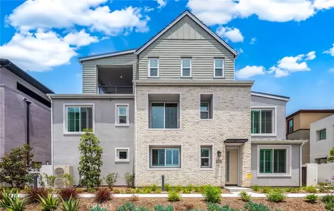 228 Abacus, Irvine, CA 92618
