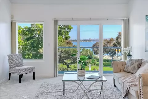 4090 Fanuel St #3B, San Diego, CA 92109