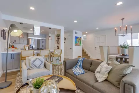 426 Victoria St #4, Costa Mesa, CA 92627