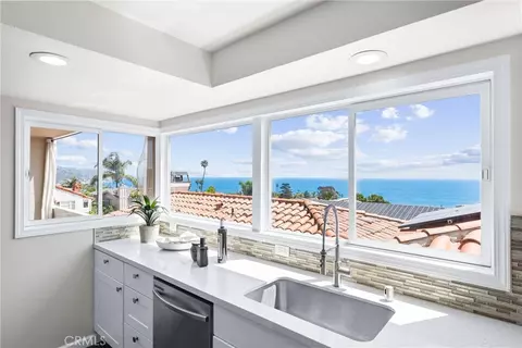1445 Hillcrest Dr, Laguna Beach, CA 92651
