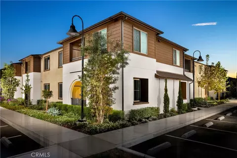 9001 Cerise Ln #109, Cypress, CA 90630
