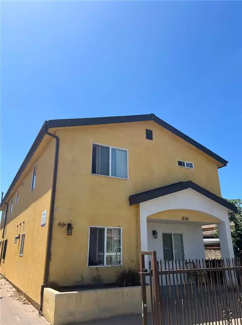 838 E 80th St, Los Angeles, CA 90001