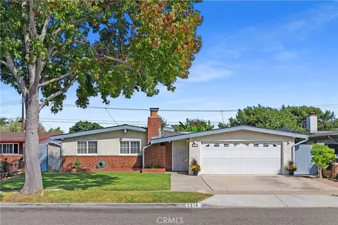 2214 Wallace Ave, Costa Mesa, CA 92627
