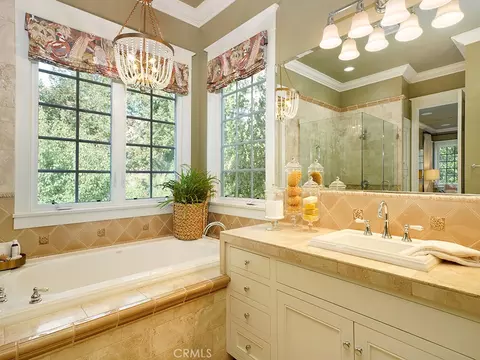 Bath - 28291 Williams Canyon Rd, Silverado, CA 92676 photo 4 of 7