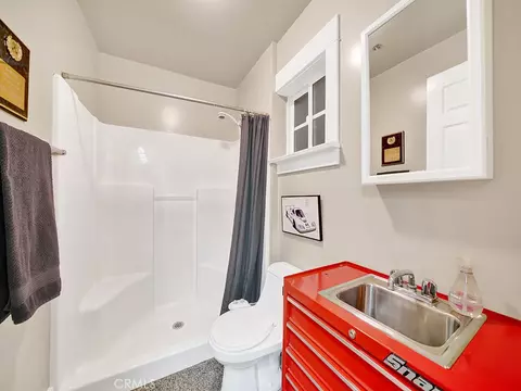 Bath - 28291 Williams Canyon Rd, Silverado, CA 92676 photo 7 of 7