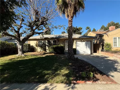 2141 N Screenland Dr, Burbank, CA 91505