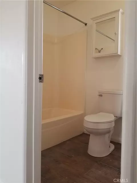 Bath - 31072 Azurite Rd, Lucerne Valley, CA 92356 photo 2 of 2