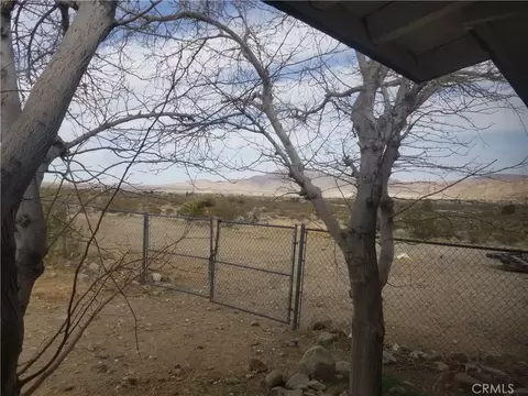 Exterior - 31072 Azurite Rd, Lucerne Valley, CA 92356 photo 3 of 11