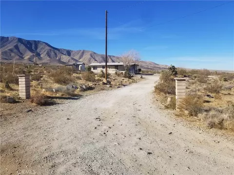 Exterior - 31072 Azurite Rd, Lucerne Valley, CA 92356 photo 1 of 11