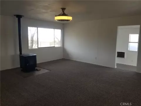 Living - 31072 Azurite Rd, Lucerne Valley, CA 92356 photo 7 of 8