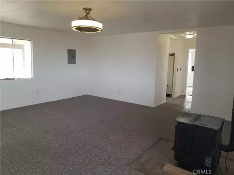 Living - 31072 Azurite Rd, Lucerne Valley, CA 92356 photo 4 of 8