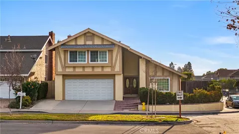 2 Mayflower, Irvine, CA 92620