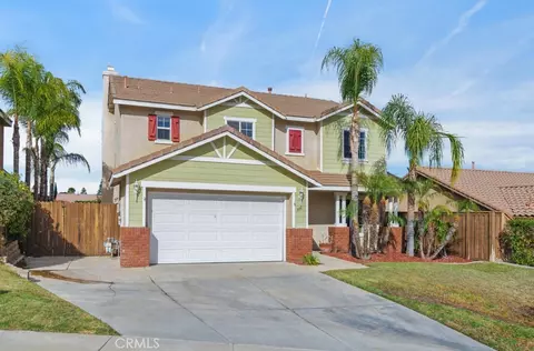 806 El Dorado Ct, Lake Elsinore, CA 92530