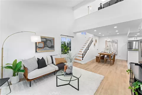 895 W 34th St #F, Long Beach, CA 90806