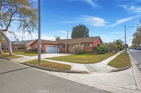 3218 W Ravenswood Dr, Anaheim, CA 92804