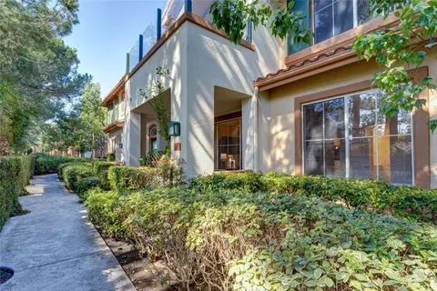 1703 Solvay Aisle #106, Irvine, CA 92606